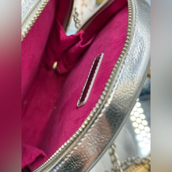 🆕 BETSEY JOHNSON 🧿 NWOT Bone-Jour Sugar Skull Crossbody Bag Silver Irridescent - Picture 11 of 16